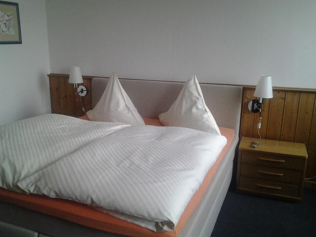 Hotel Zum Ruecking Northeim Exterior photo