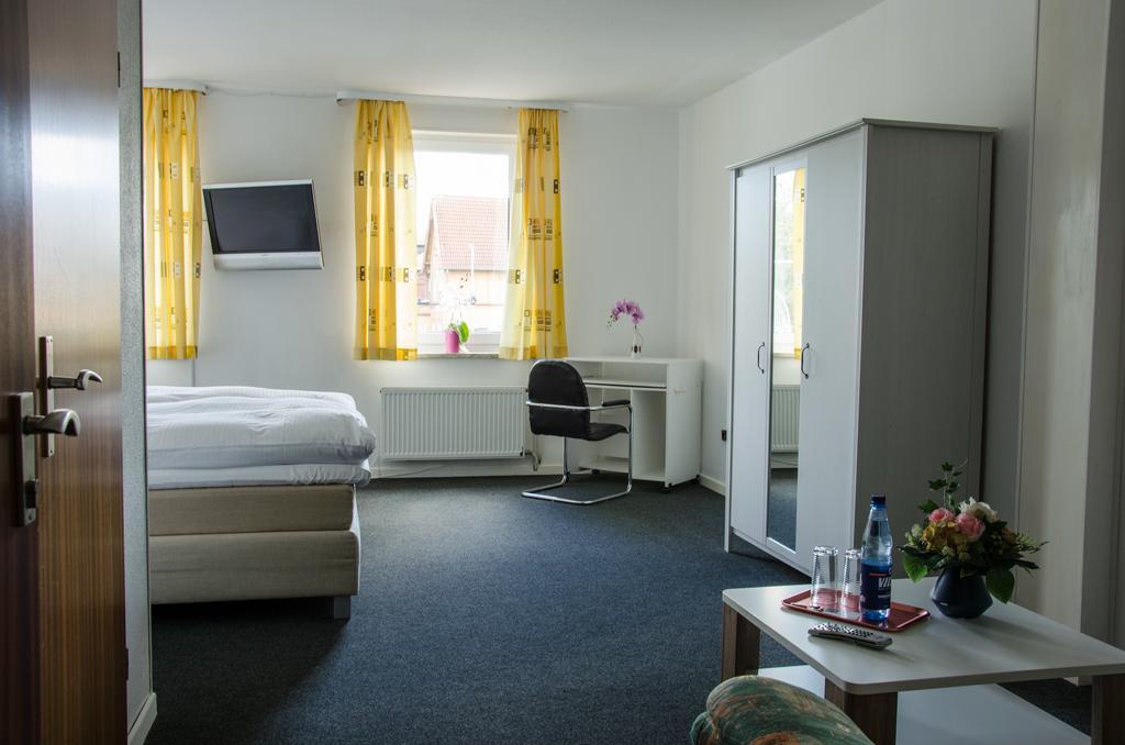 Hotel Zum Ruecking Northeim Exterior photo