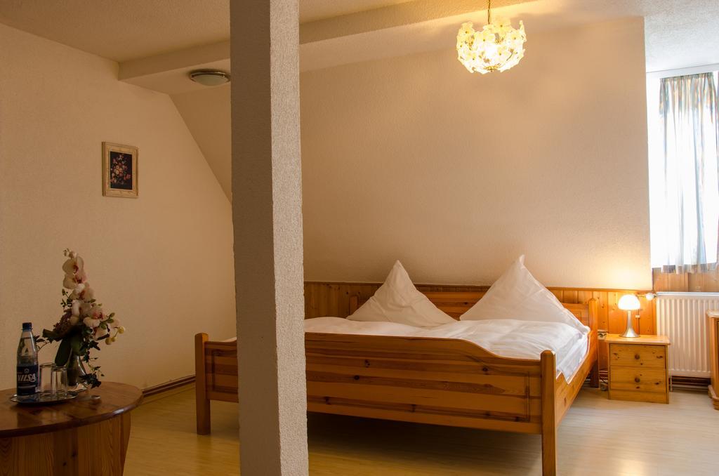 Hotel Zum Ruecking Northeim Exterior photo